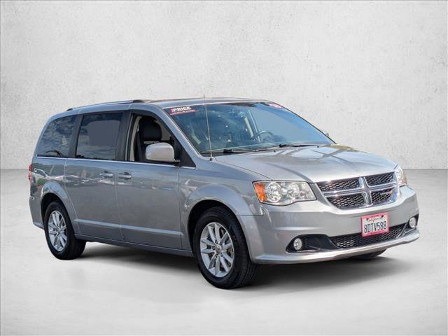 Used 2018 Dodge Grand Caravan SXT image 3
