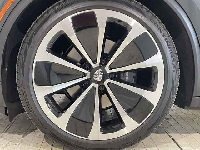 New 2025 Porsche Macan 4 Electric image 13