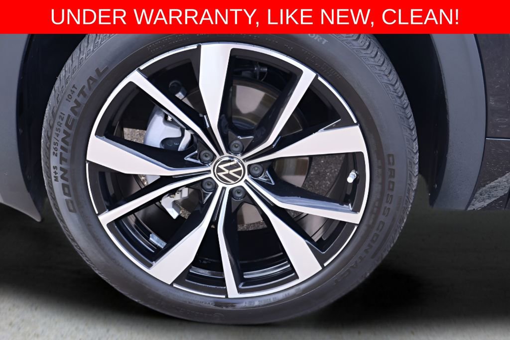 Used 2025 Volkswagen Atlas Cross Sport SEL Premium R-Line AWD/4WD image 29