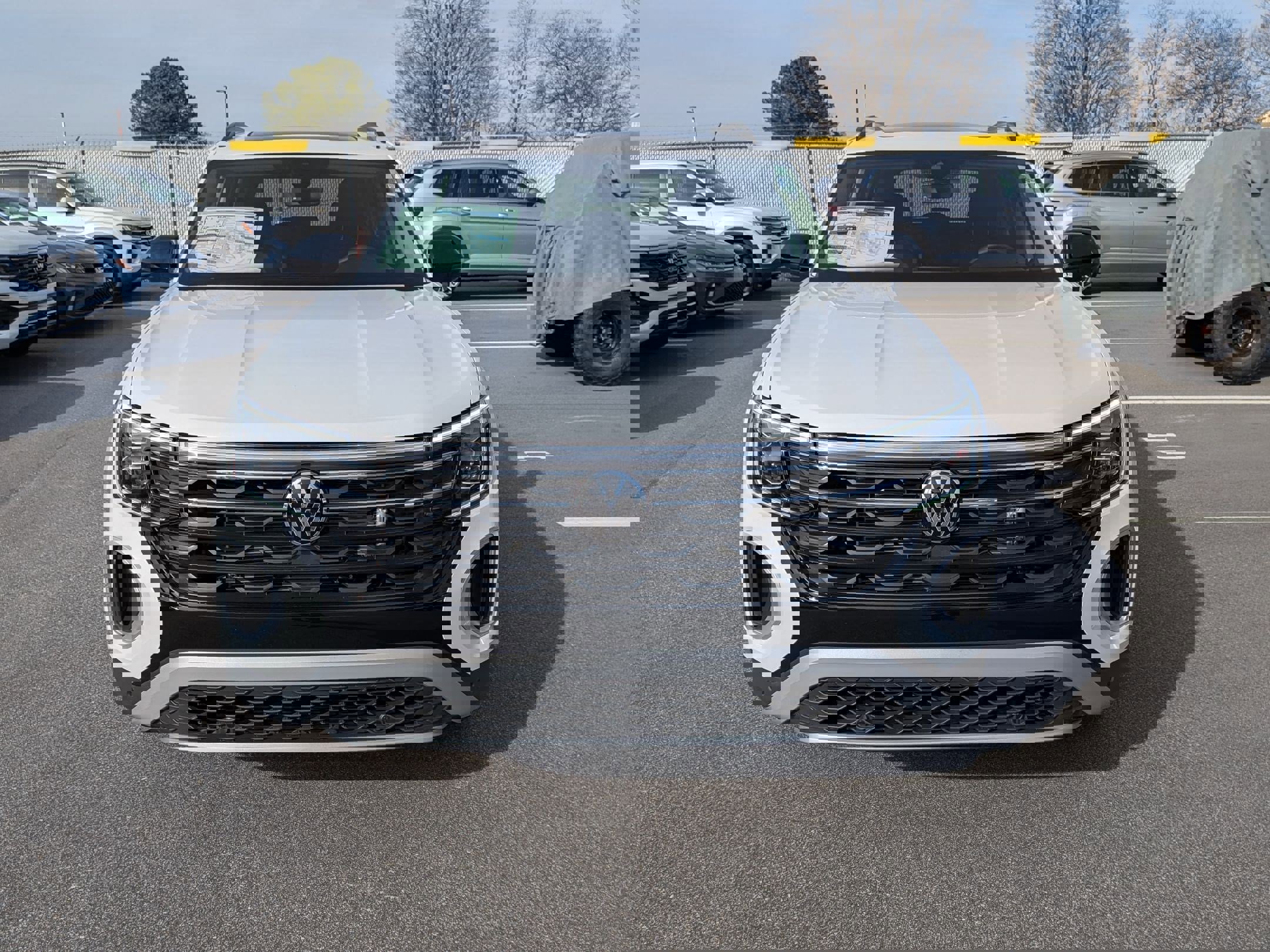 New 2026 Volkswagen Atlas Peak Edition image 8