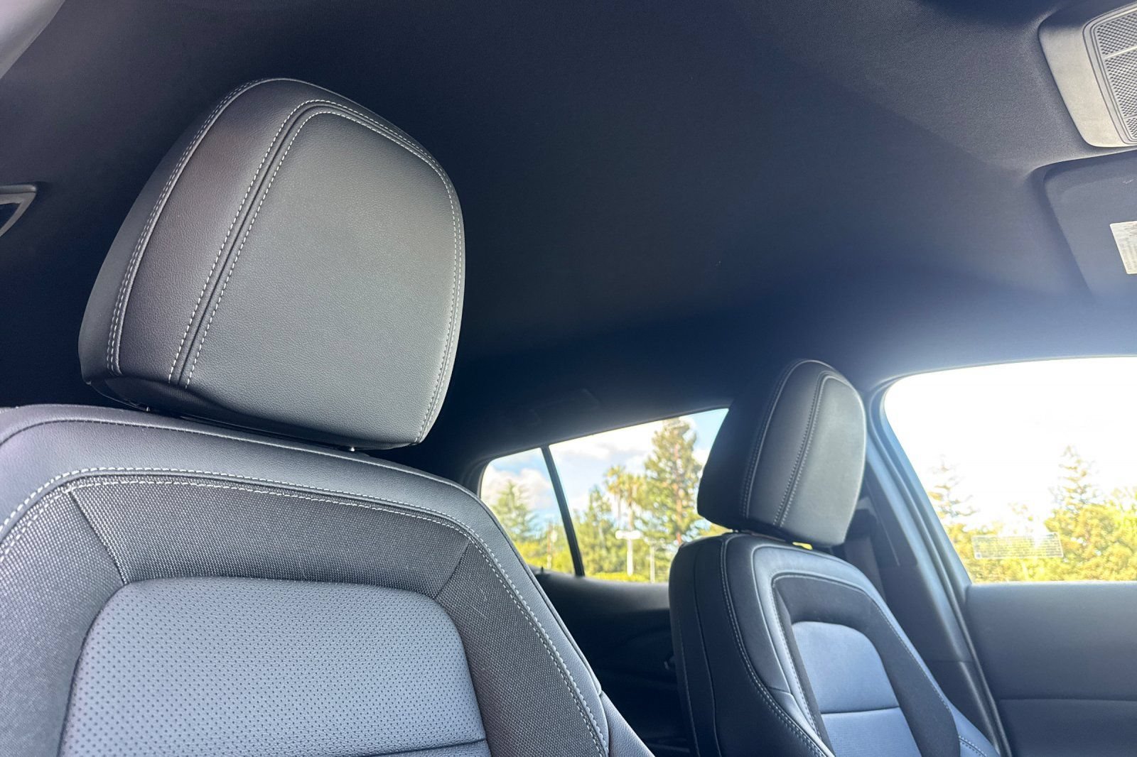 Used 2026 Chevrolet Equinox EV LT FWD image 21