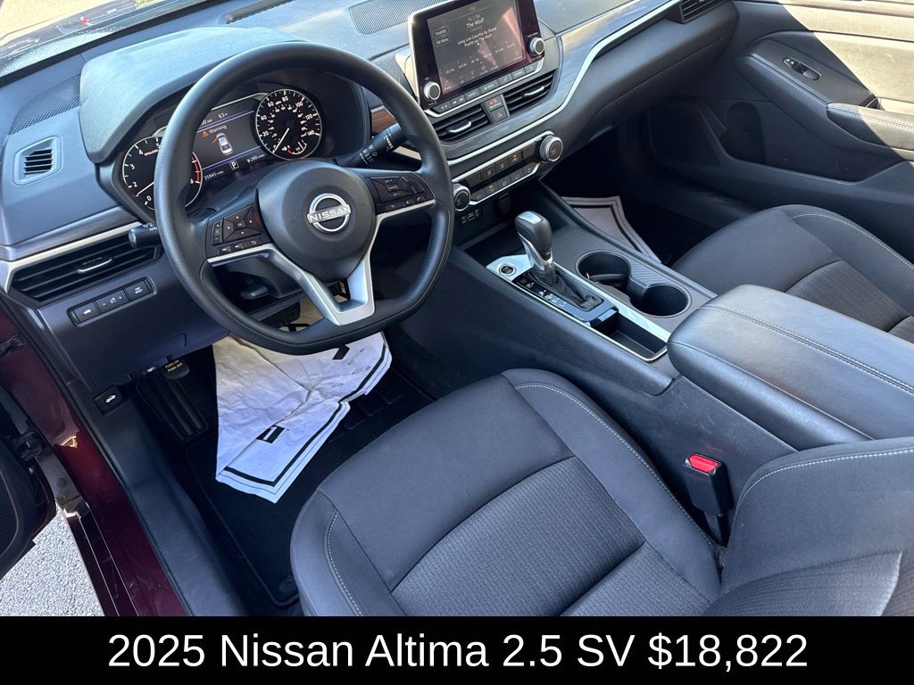 Used 2025 Nissan Altima 2.5 SV FWD image 10