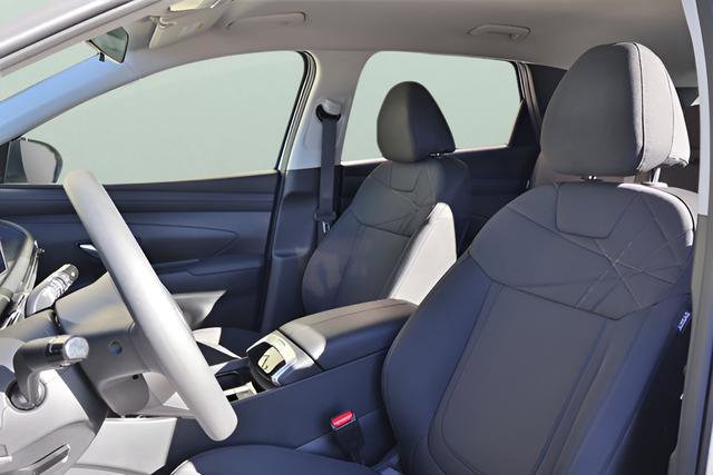 Used 2025 Hyundai Tucson SE AWD/4WD image 11