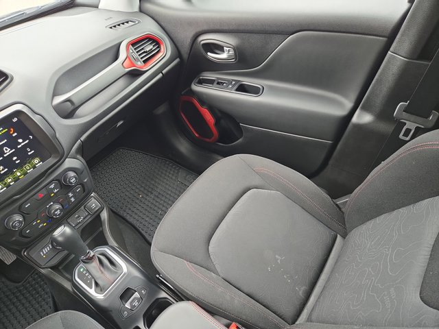 Used 2023 Jeep Renegade Trailhawk AWD/4WD image 59