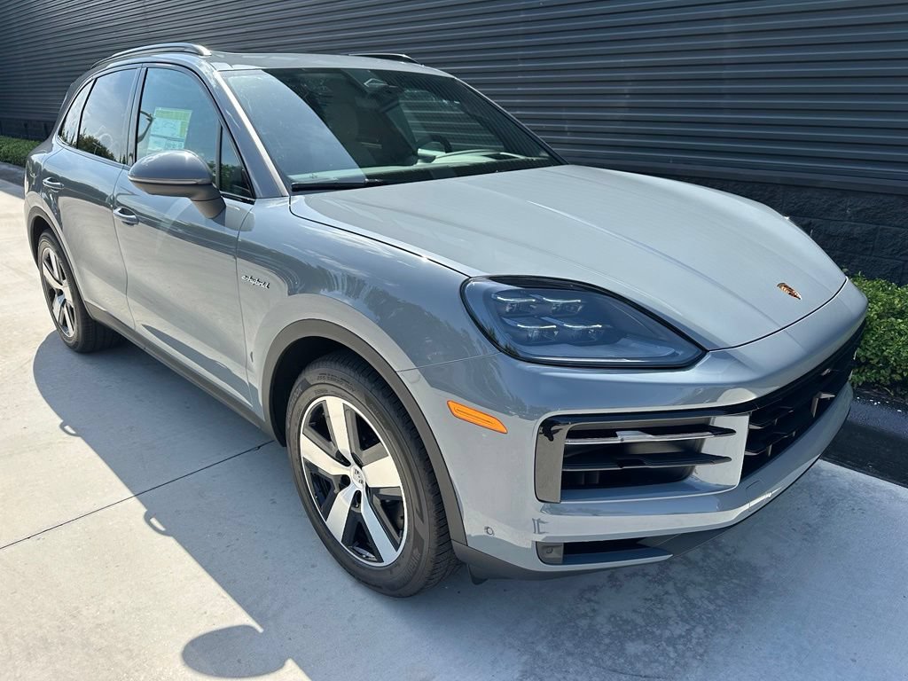Used 2026 Porsche Cayenne E-Hybrid AWD/4WD image 12