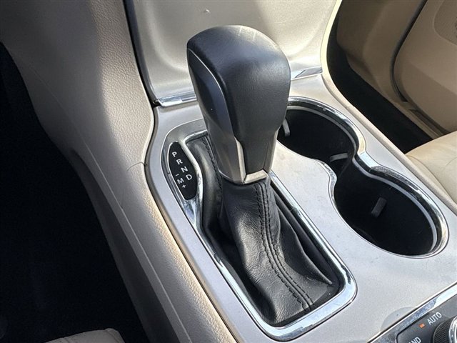 Used 2017 Jeep Grand Cherokee Limited image 15