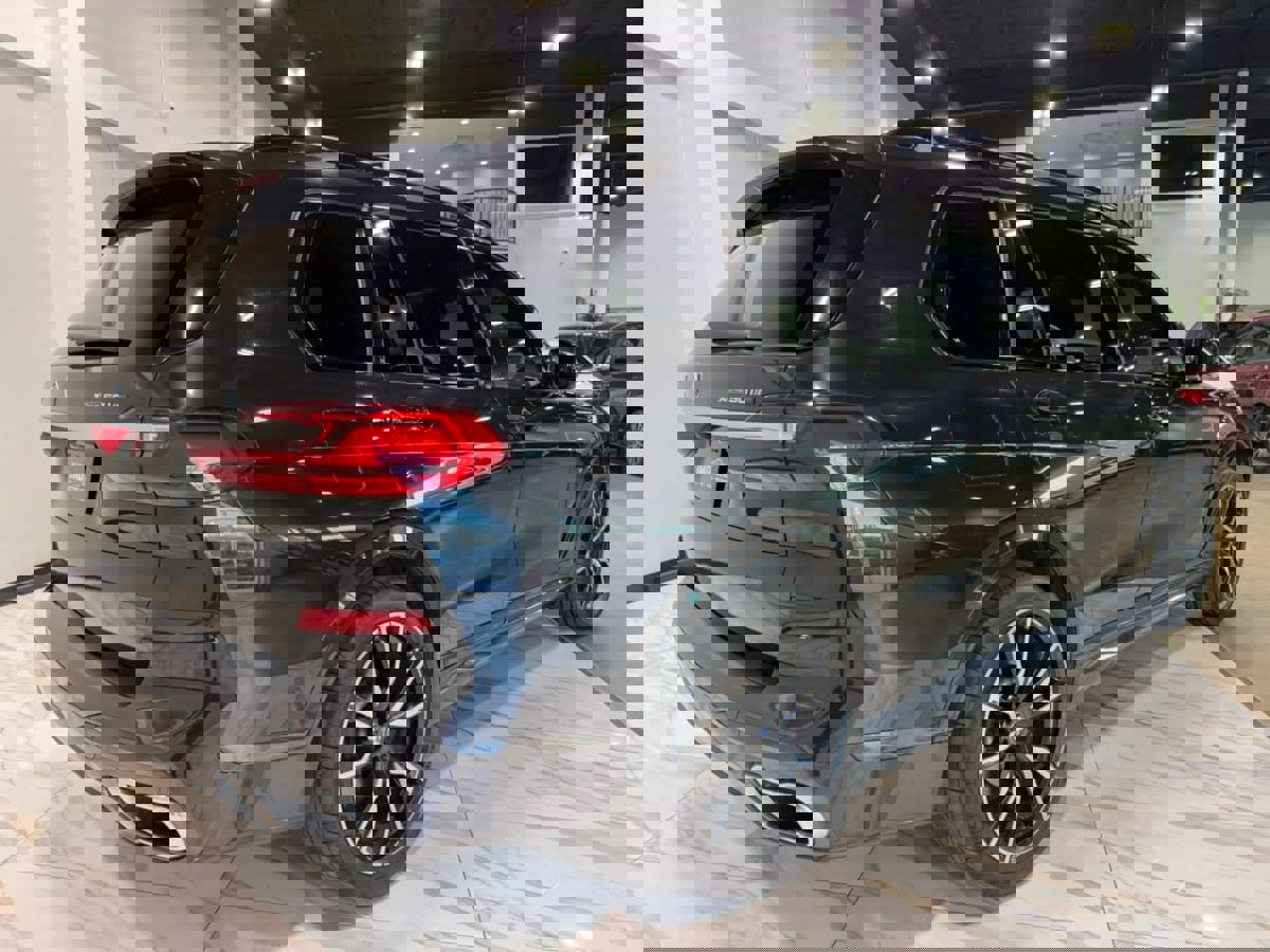 Used 2019 BMW X7 xDrive50i w/ Dynamic Handling Package image 6