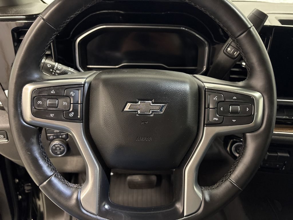 Used 2024 Chevrolet Silverado 1500 RST AWD/4WD image 33