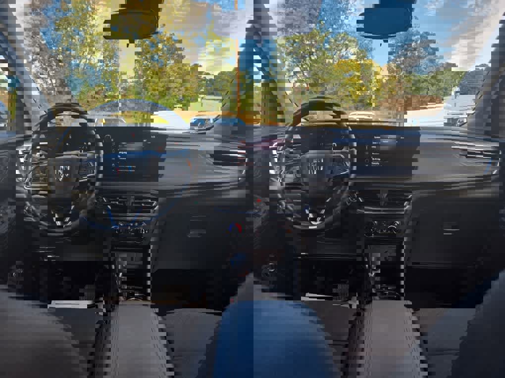Used 2025 Buick Encore GX Preferred w/ Comfort Package image 36