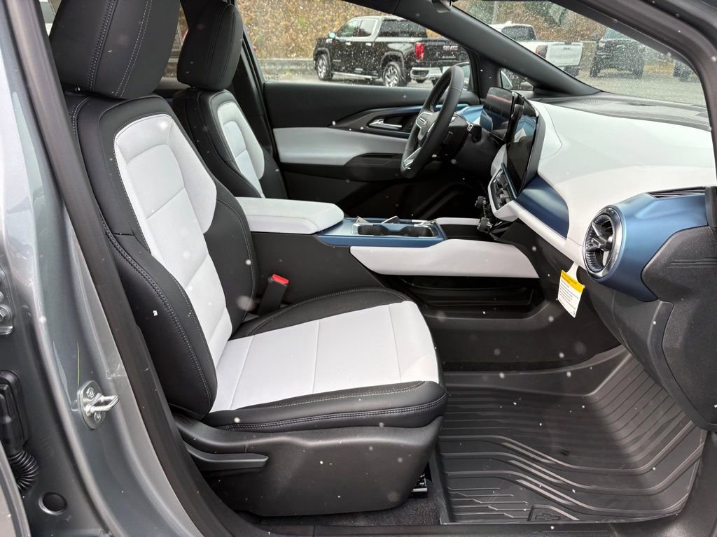 New 2026 Chevrolet Equinox EV LT image 27