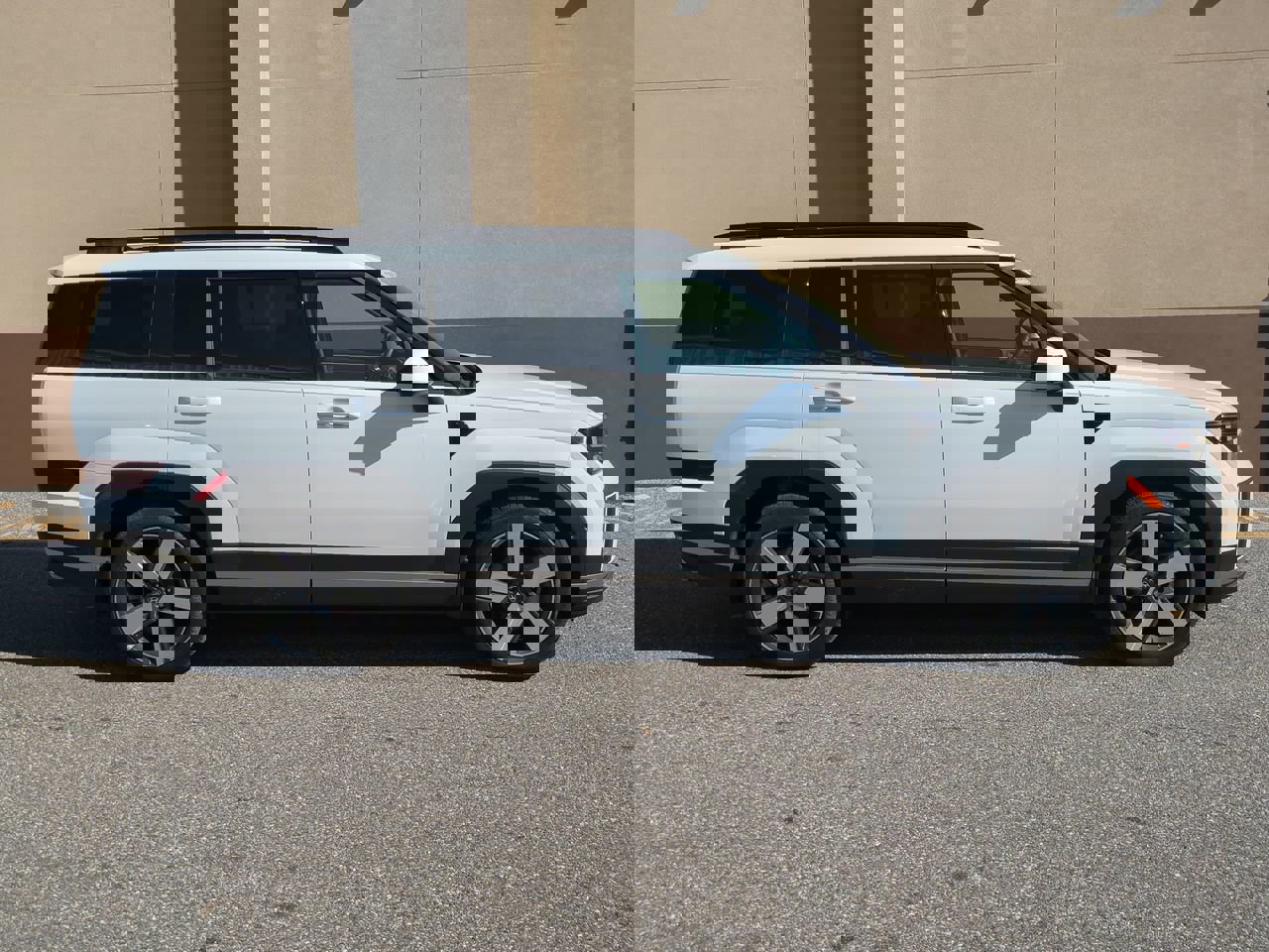 Used 2024 Hyundai Santa Fe Limited image 3