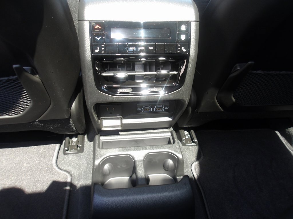 New 2025 Jeep Grand Cherokee L Limited w/ Luxury Tech Group II image 17