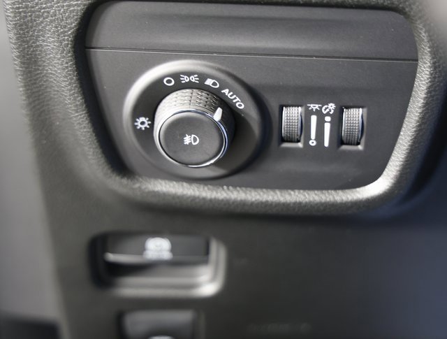 New 2025 Jeep Grand Cherokee Limited w/ Black Appearance Package image 27