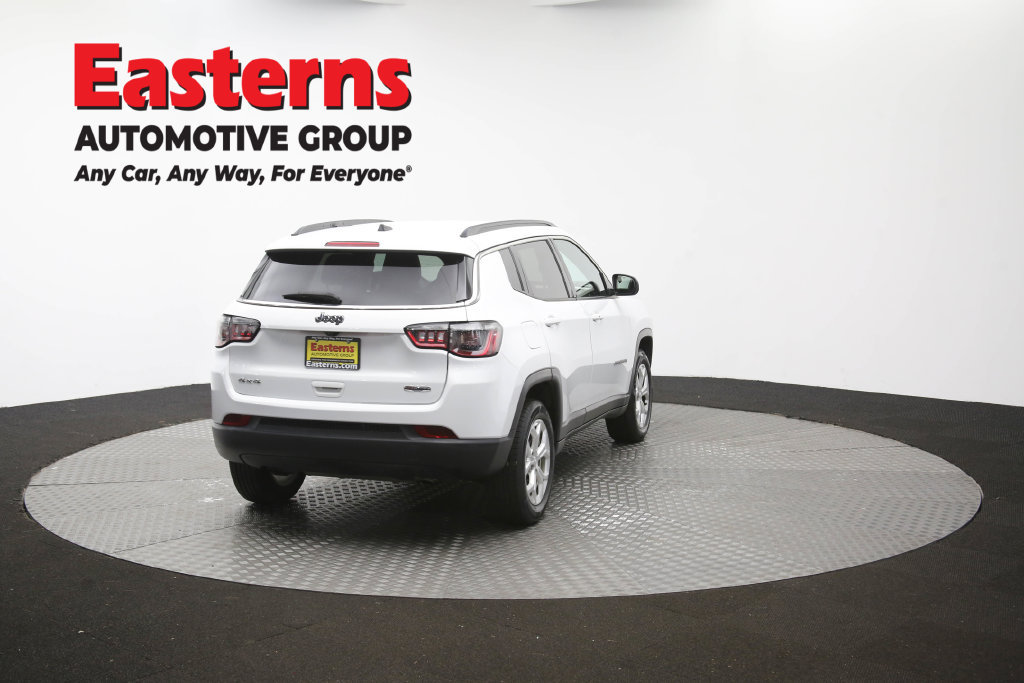 Used 2024 Jeep Compass Latitude AWD/4WD image 40