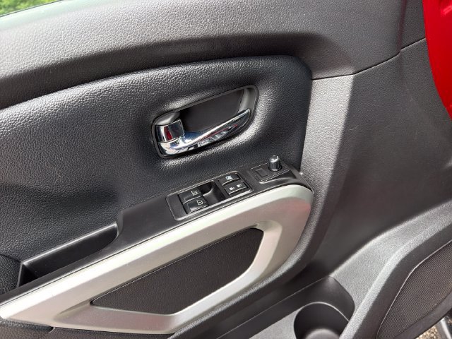 Used 2017 Nissan Titan PRO-4X AWD/4WD image 9
