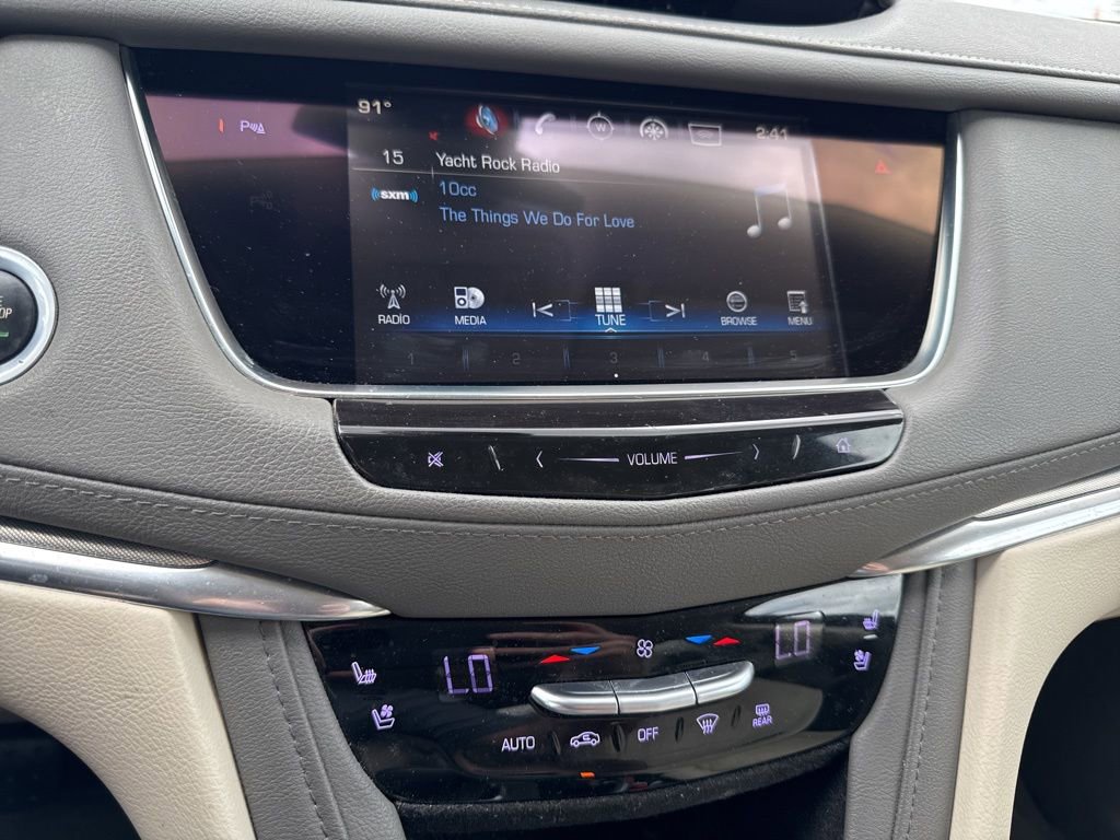 Used 2019 Cadillac XT5 Premium Luxury FWD image 18