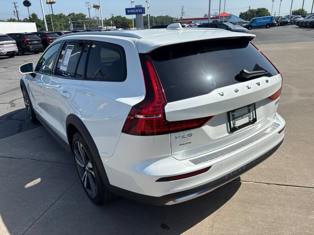Certified 2024 Volvo V60 B5 Cross Country Plus w/ Protection Package Premier AWD/4WD image 8