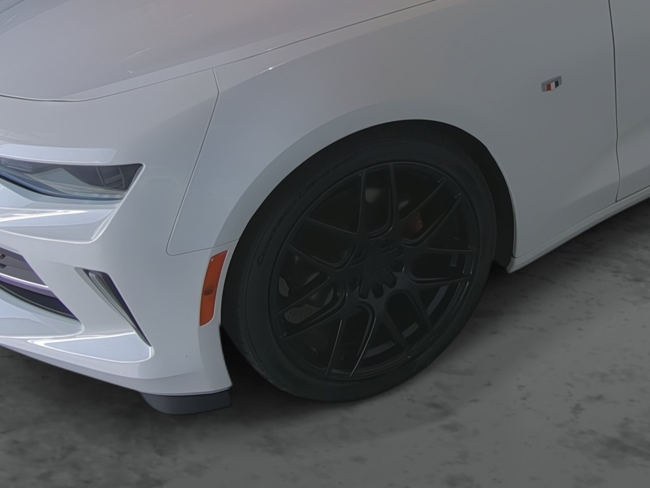 Used 2018 Chevrolet Camaro LT w/ RS Package RWD image 7