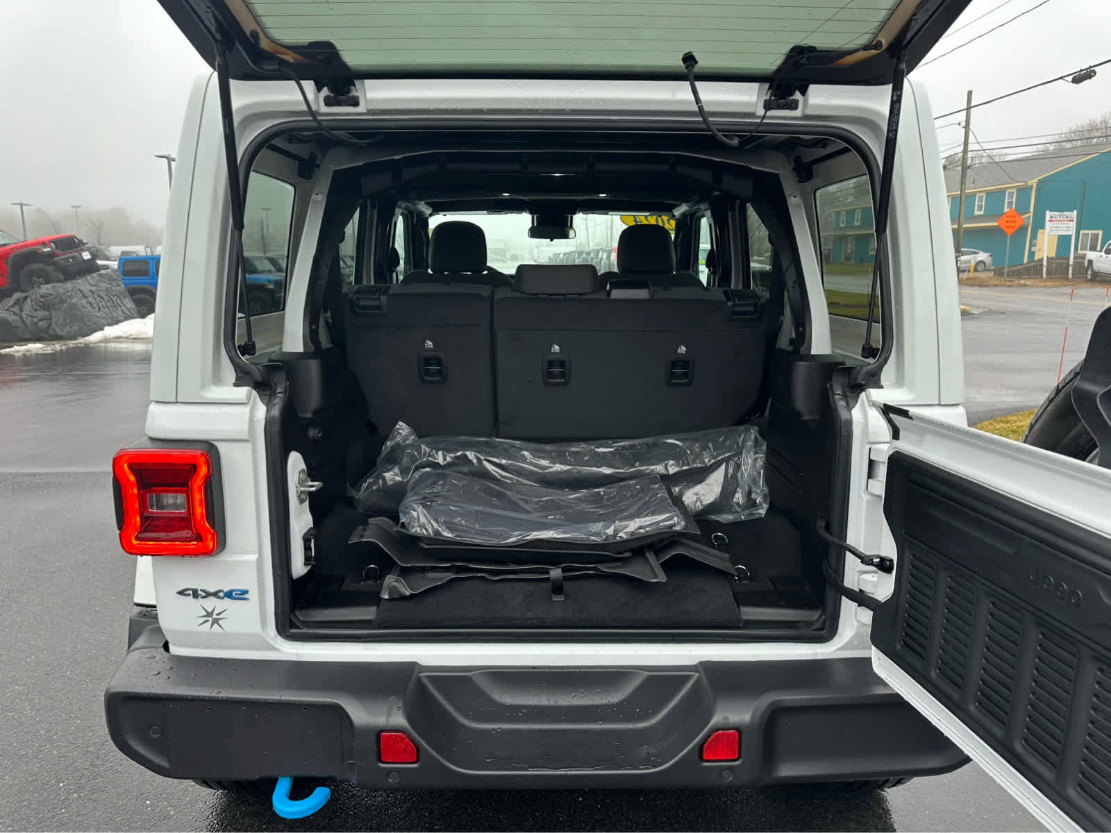 Used 2024 Jeep Wrangler Sport S w/ Convenience Group image 7