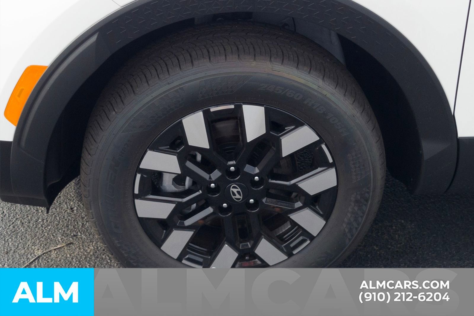 Certified 2025 Hyundai Santa Cruz SEL image 12