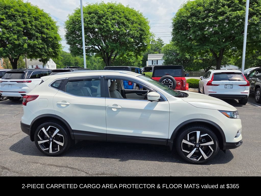 Used 2022 Nissan Rogue Sport SL AWD/4WD image 2