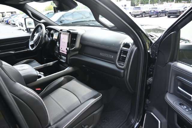 Used 2025 RAM 2500 Laramie AWD/4WD image 18