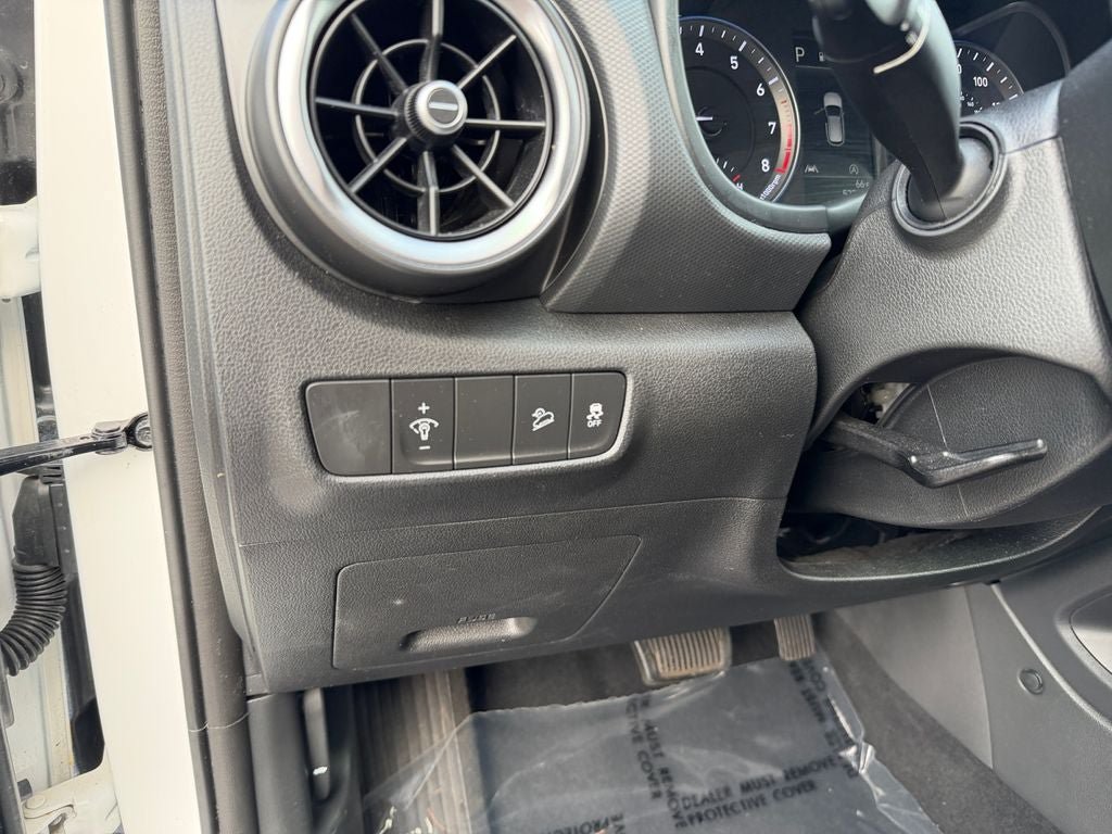 Used 2023 Hyundai Kona SEL AWD/4WD image 19
