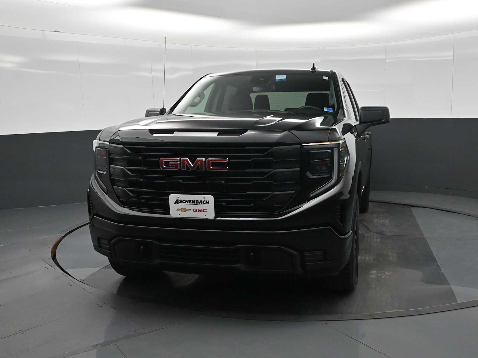 Used 2025 GMC Sierra 1500 Pro w/ Graphite Edition image 5