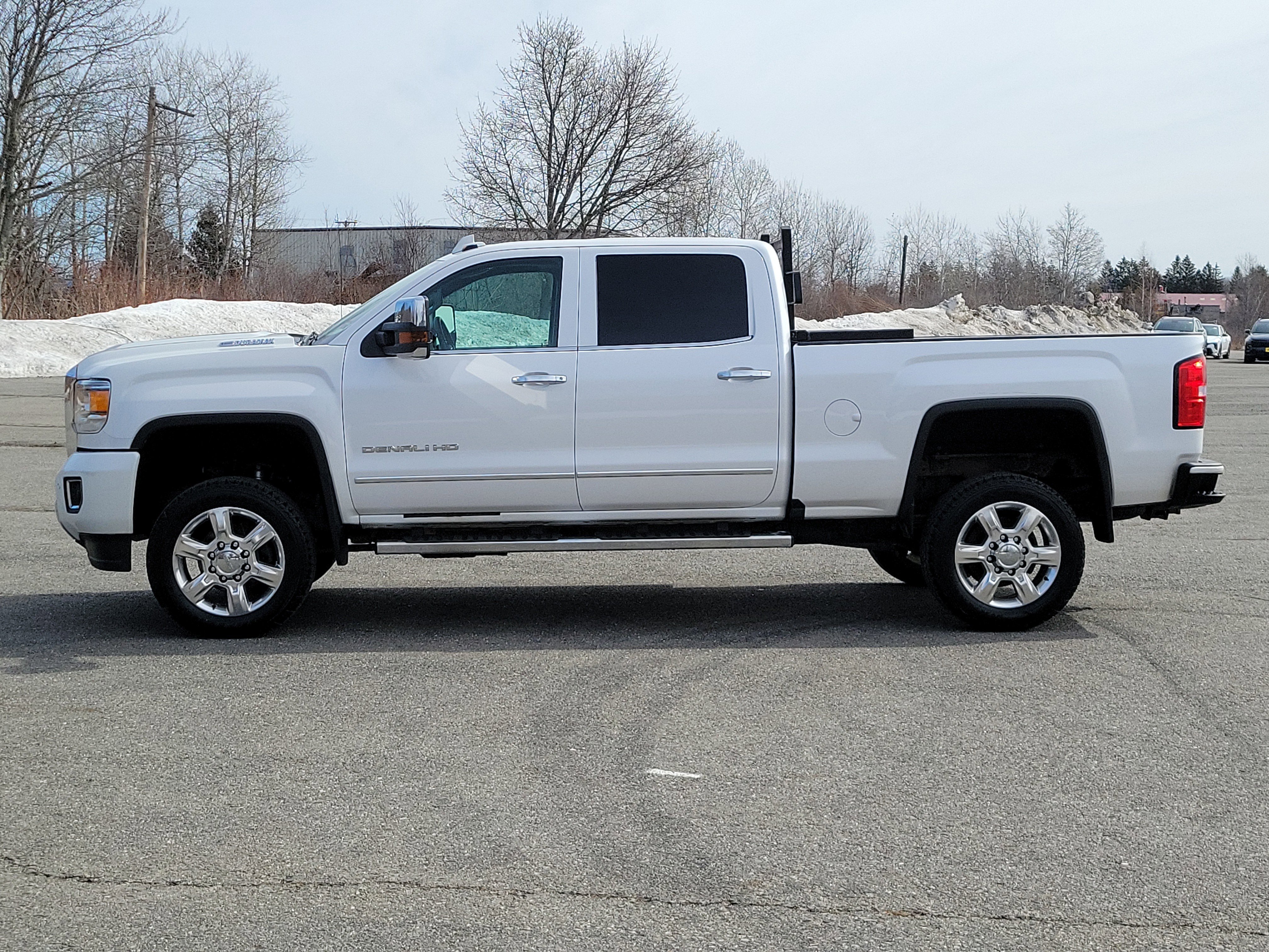 Used 2019 GMC Sierra 2500 Denali w/ Duramax Plus Package image 8