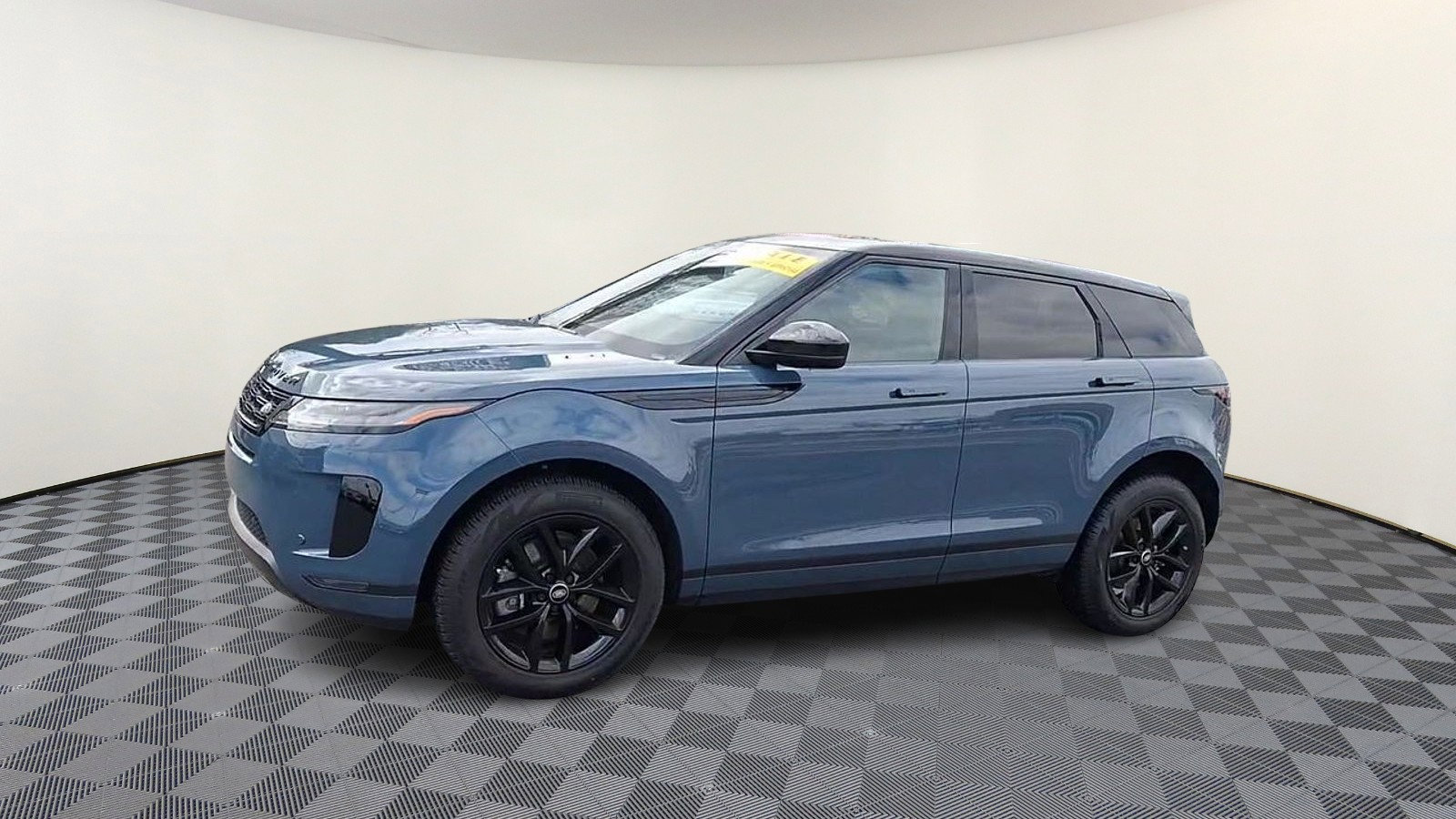 Certified 2024 Land Rover Range Rover Evoque S image 4