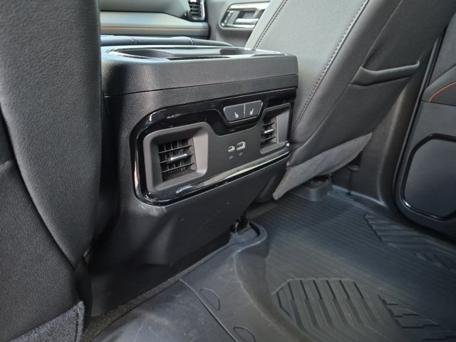 Used 2026 GMC Sierra 2500 AT4 w/ AT4 Premium Plus Package AWD/4WD image 31