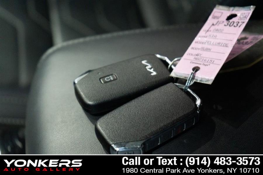 Used 2022 Kia Telluride SX w/ SX Prestige Package image 34