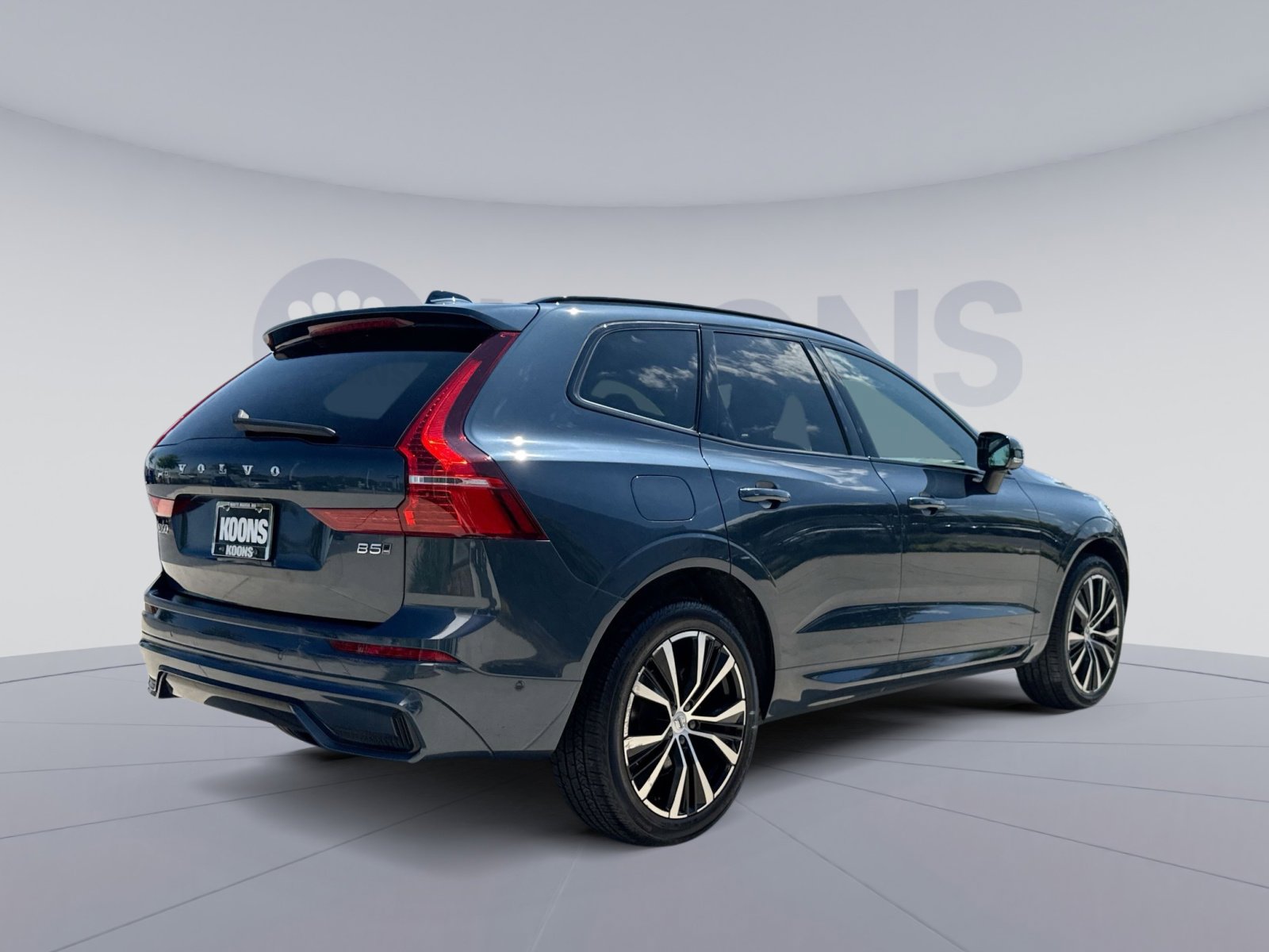 Used 2023 Volvo XC60 B5 Plus w/ Climate Package AWD/4WD image 7