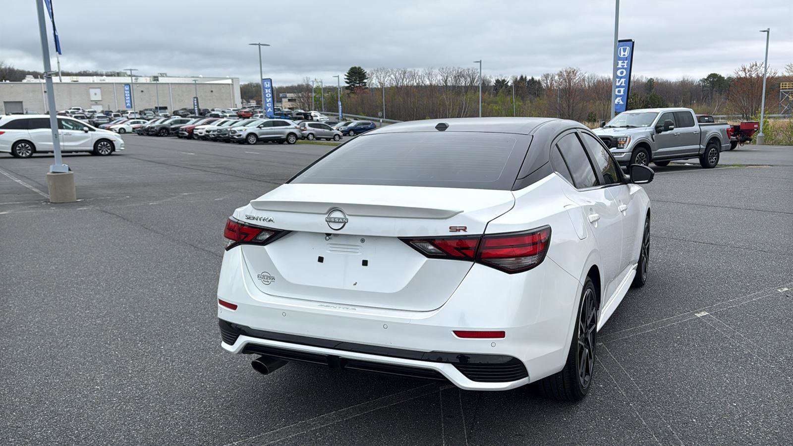 Used 2025 Nissan Sentra SR FWD image 6