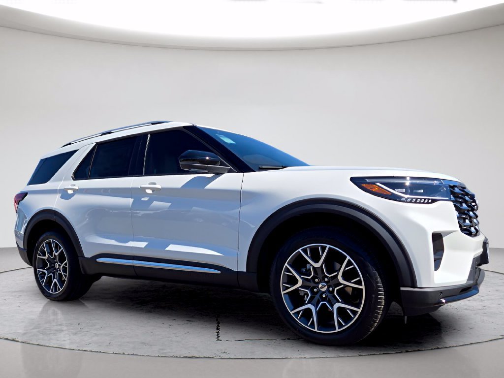 New 2027 Ford Explorer Platinum w/ 3.0L Ultimate Package AWD/4WD image 2