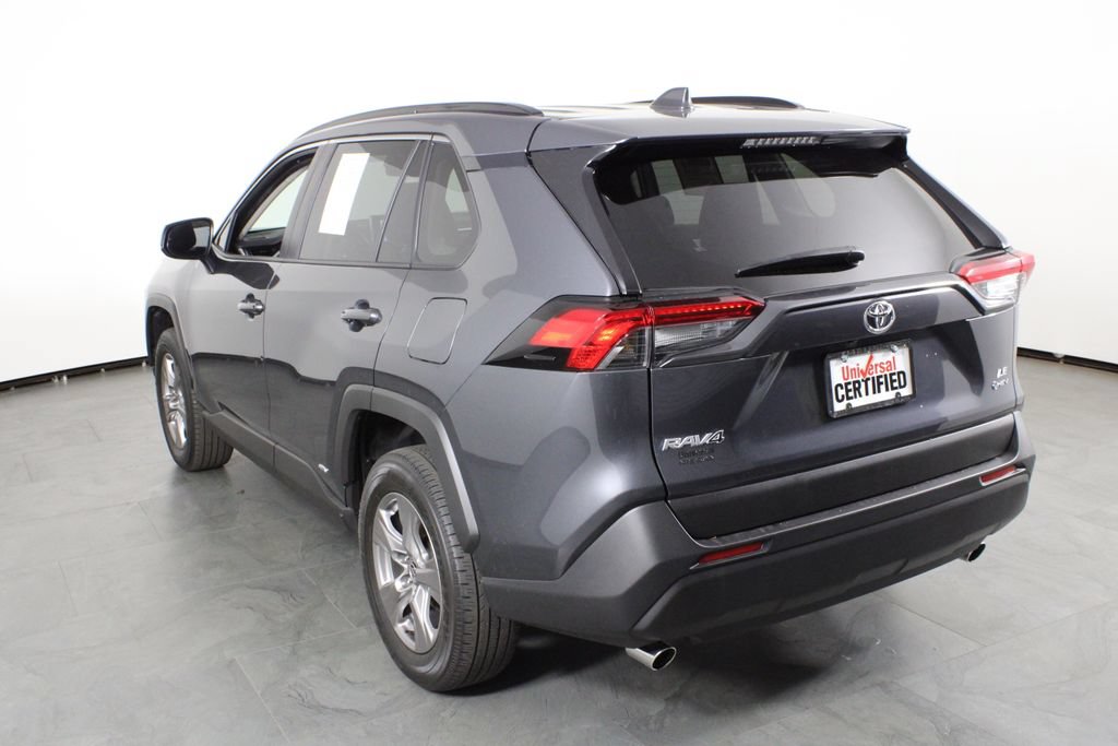 Used 2025 Toyota RAV4 LE AWD/4WD image 15