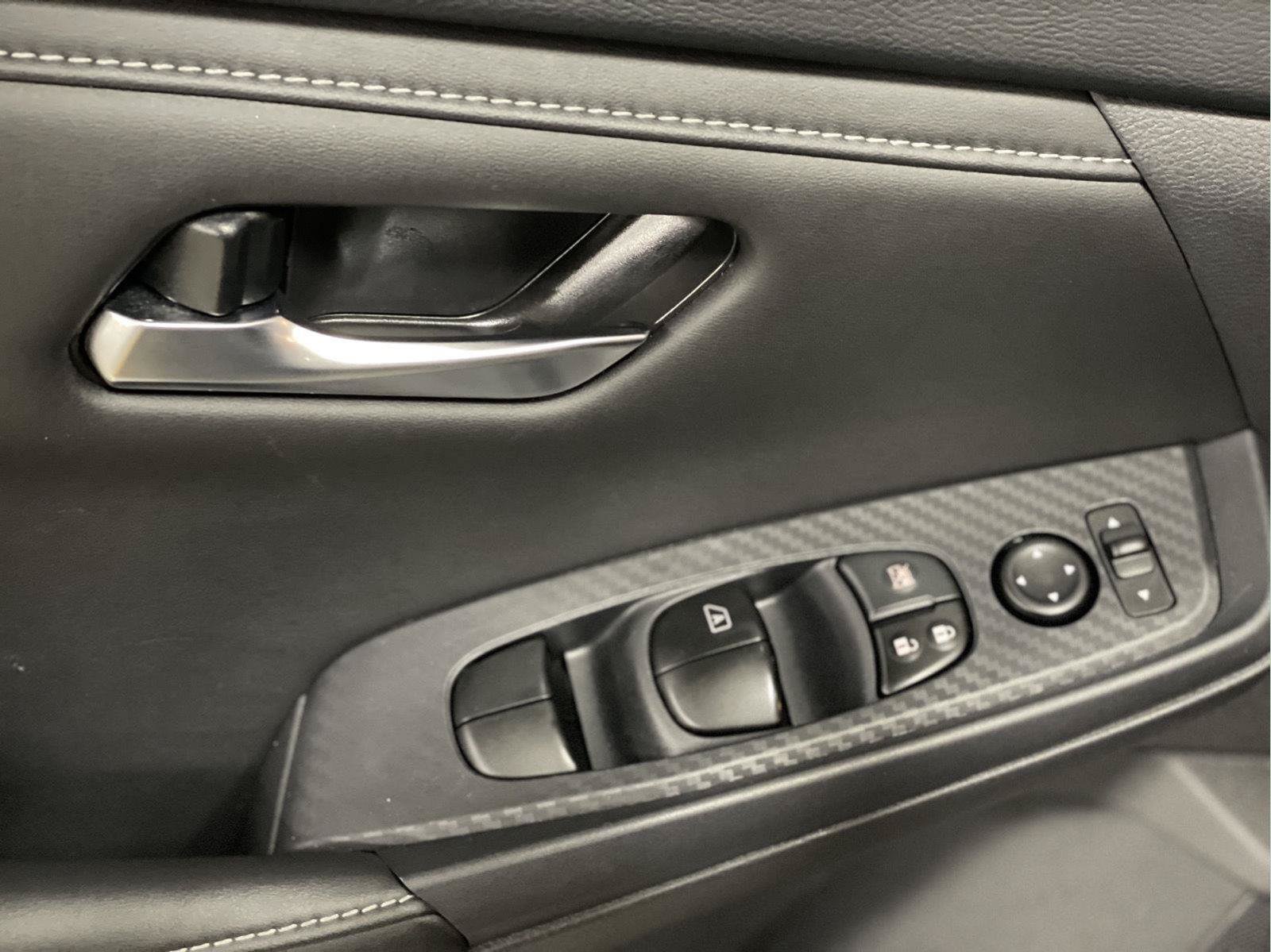 Used 2025 Nissan Sentra SV w/ All-Weather Package FWD image 18