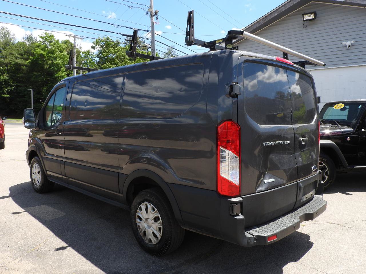 Used 2019 Ford Transit 250 130 Low Roof RWD image 5