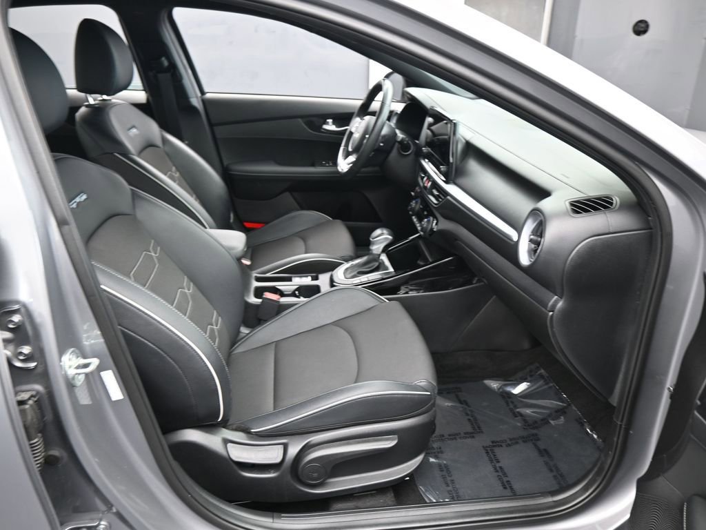 Used 2023 Kia Forte GT-Line w/ GT-Line Premium Package image 39