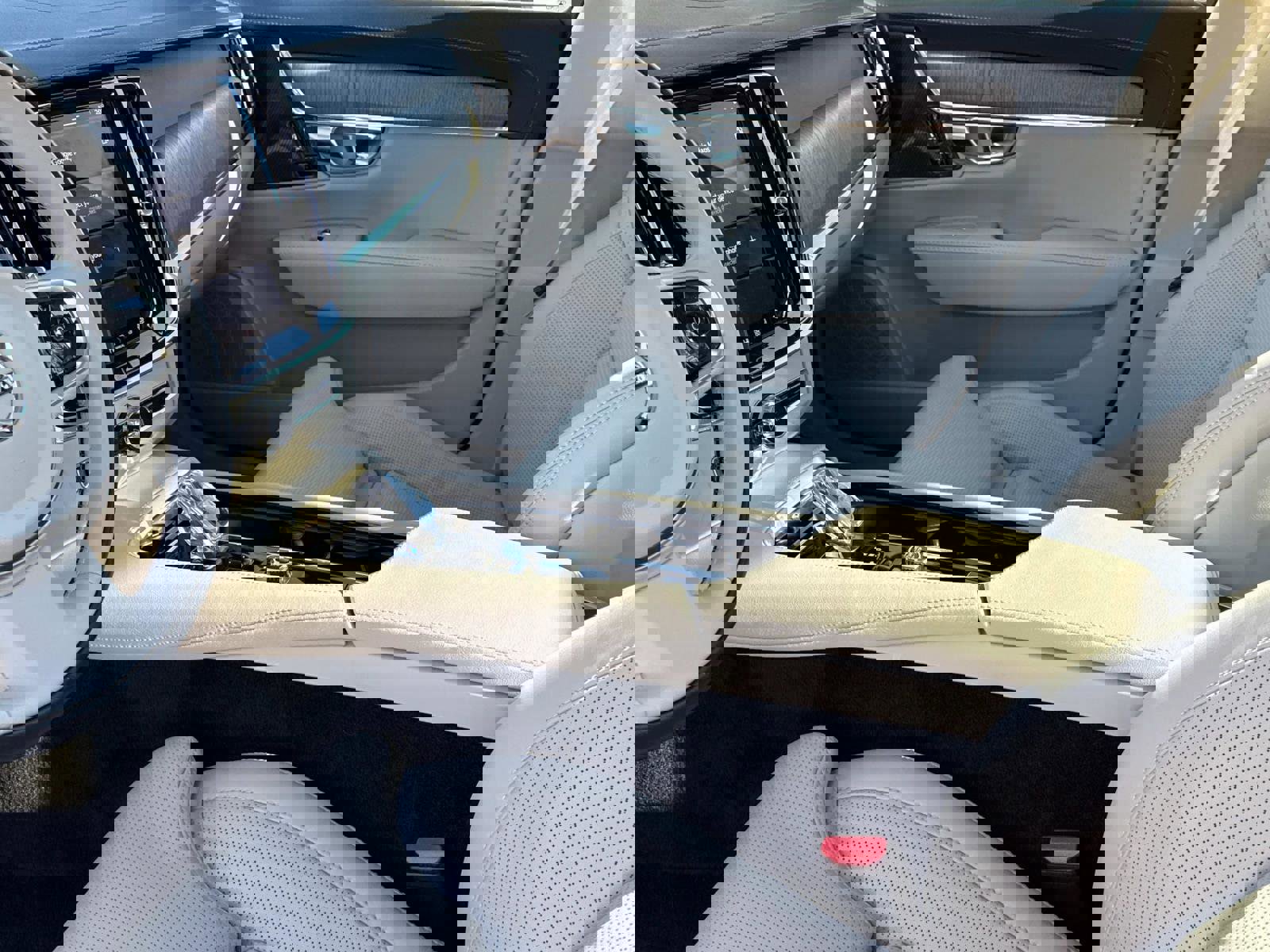 Certified 2024 Volvo S90 B6 Ultimate w/ Protection Package Premier image 18