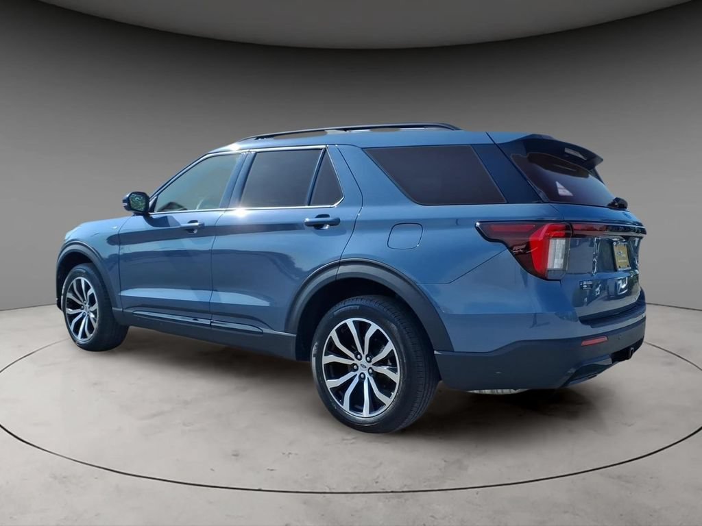 Certified 2025 Ford Explorer ST-Line AWD/4WD image 13