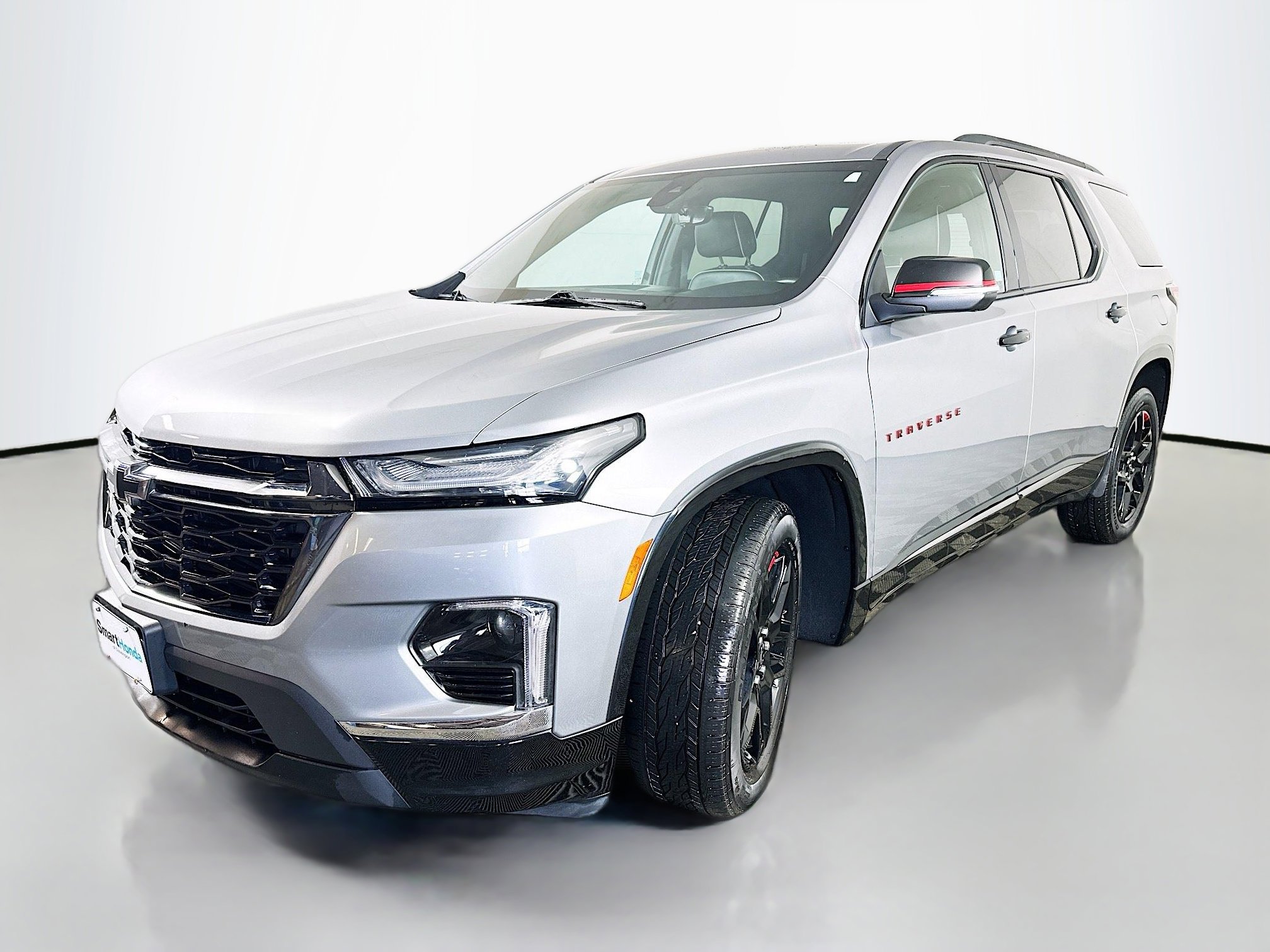 Used 2023 Chevrolet Traverse Premier w/ Redline Edition AWD/4WD image 3