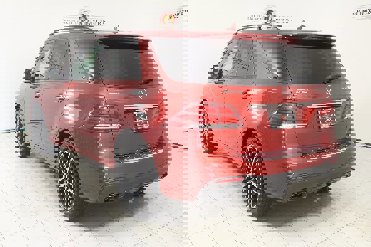 Used 2019 Mercedes-Benz GLE 43 AMG 4MATIC image 4