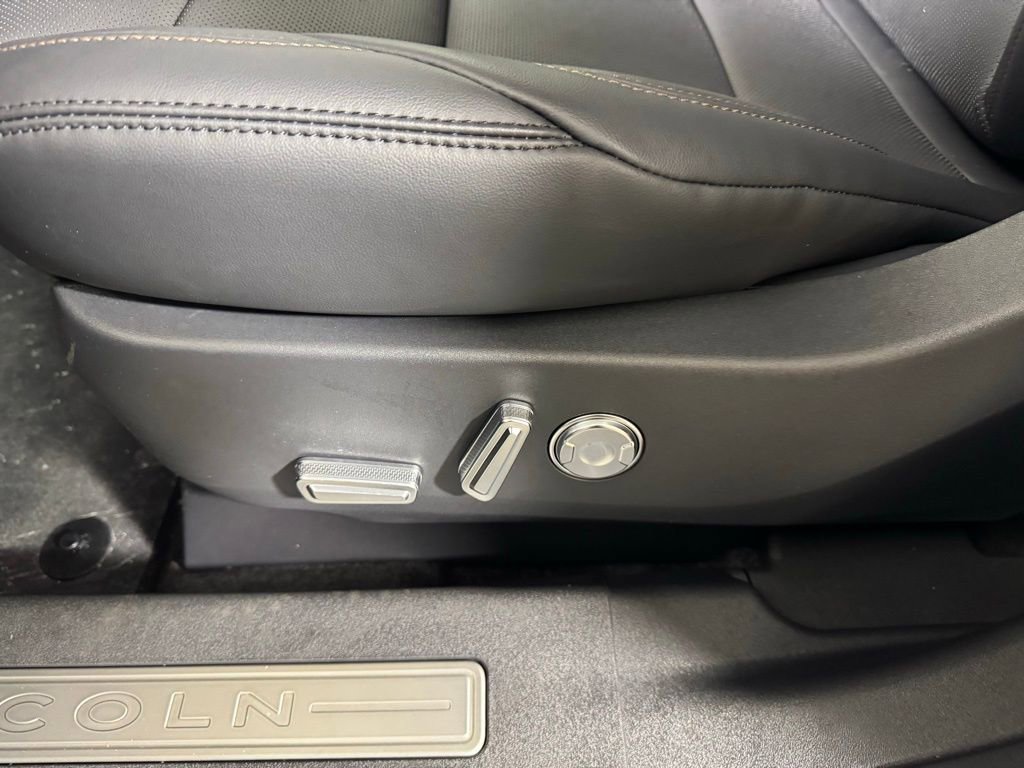 New 2026 Lincoln Nautilus Premier w/ Equipment Group 102A AWD/4WD image 19