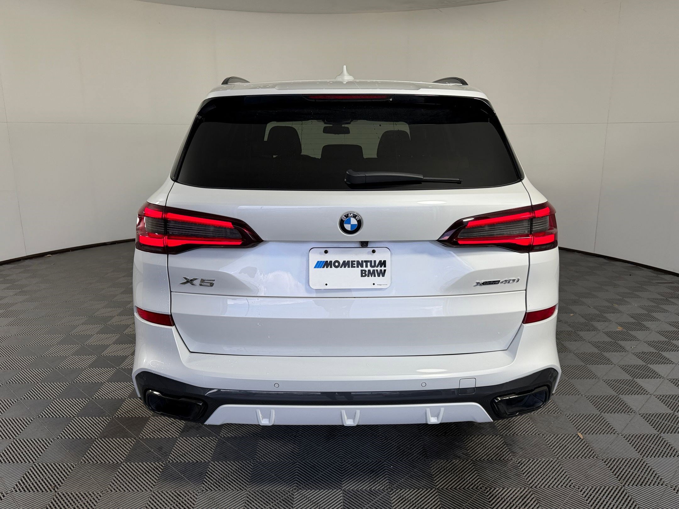 Used 2022 BMW X5 xDrive40i w/ M Sport Package image 10