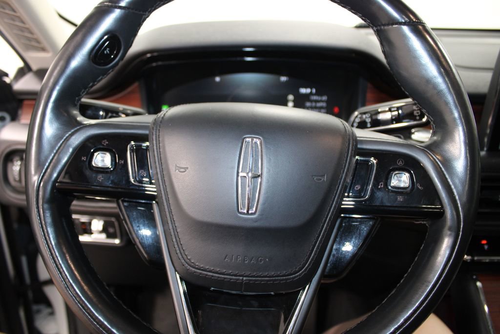 Used 2023 Lincoln Aviator Reserve w/ Jet Appearance Package AWD/4WD image 38