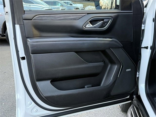 Certified 2022 GMC Yukon XL SLT w/ SLT Premium Package image 8