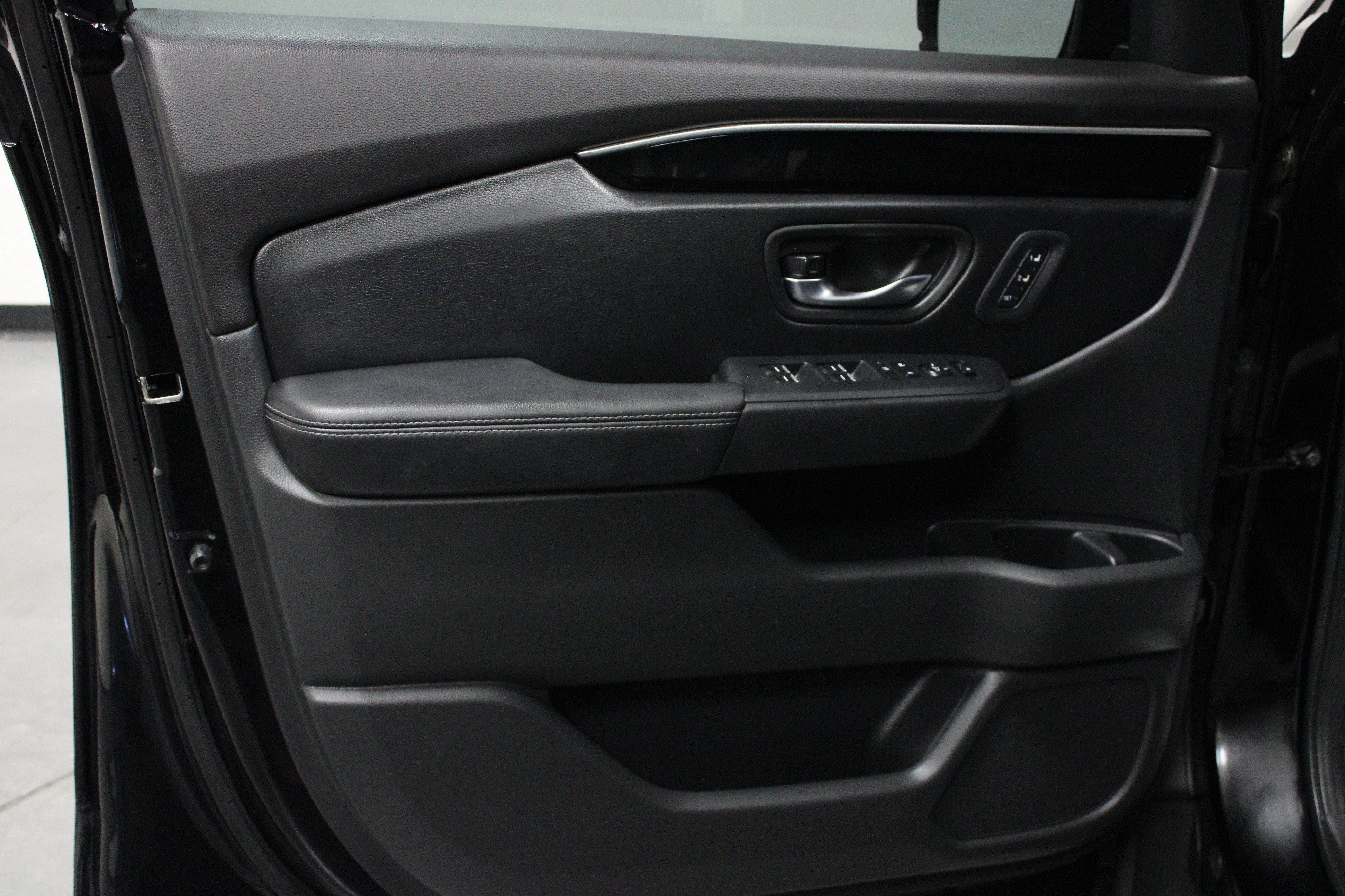 Used 2023 Honda Pilot EX-L image 11
