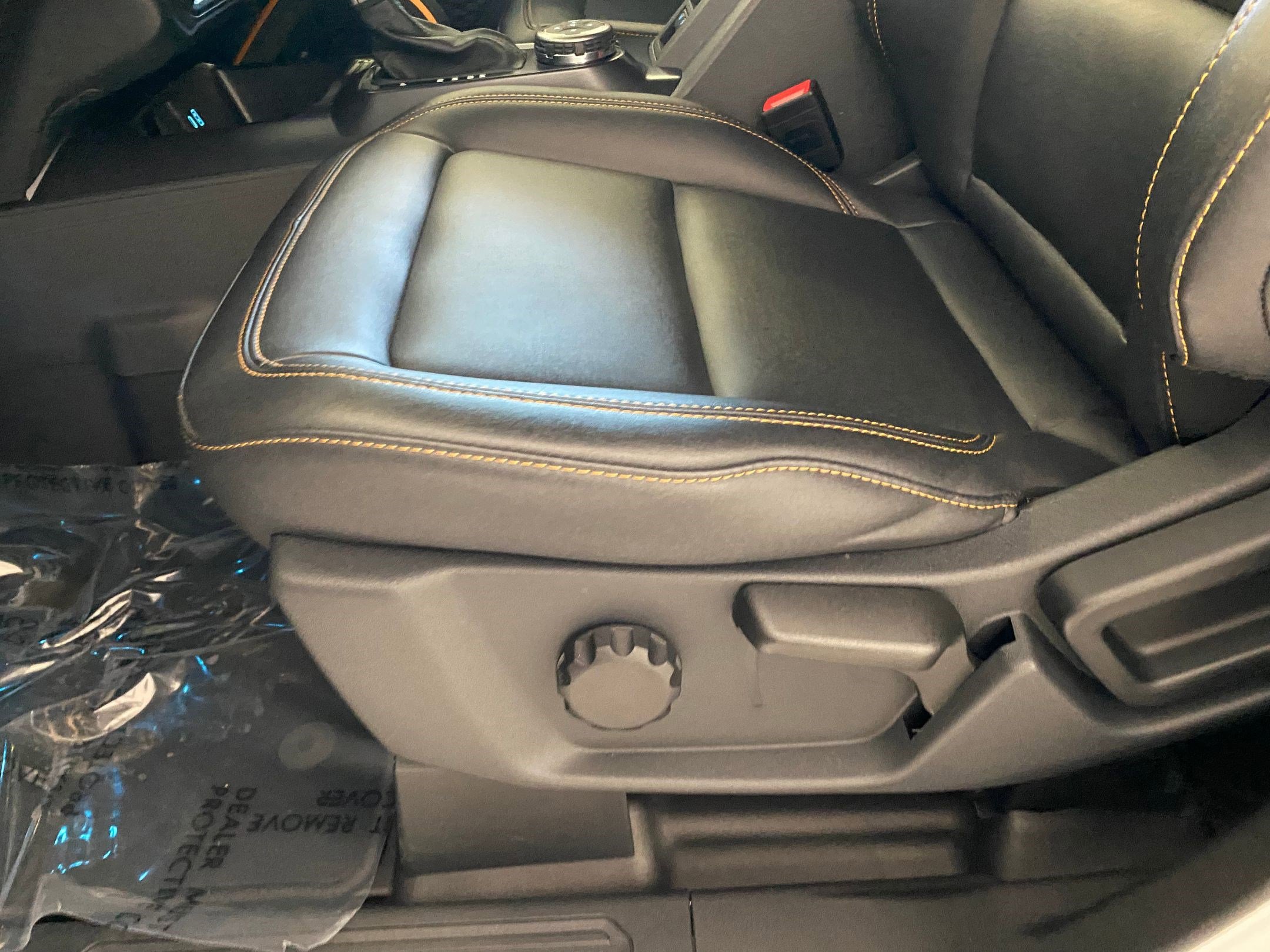 Used 2024 Ford Bronco Badlands image 13