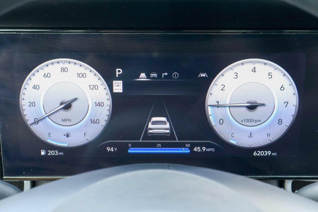 Used 2024 Hyundai Elantra SEL FWD image 11